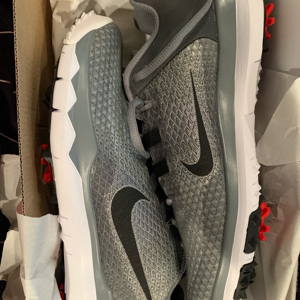 Nike TW golf NIB sz 8Mens